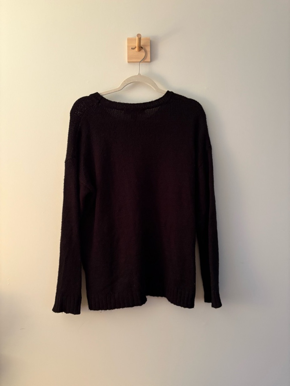 Basic black sweater - Picture 2 of 5